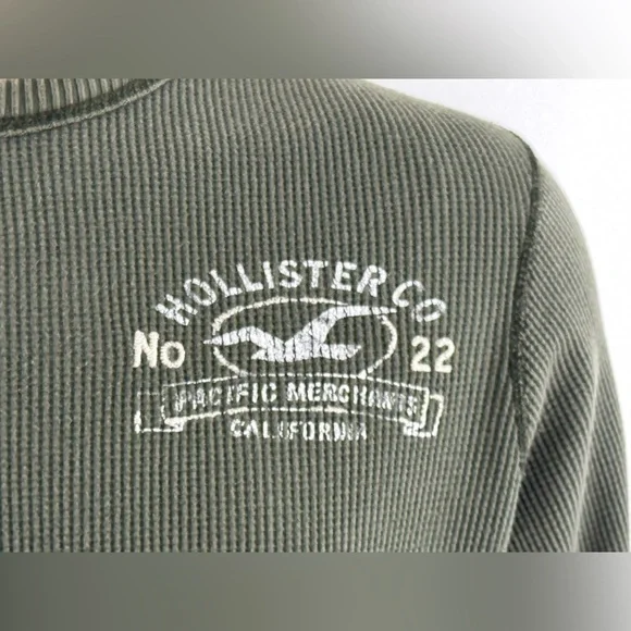Hollister Men's Waffle Knit Long Sleeve Olive Green Casual Top, Size Medium - Picture 2 of 10